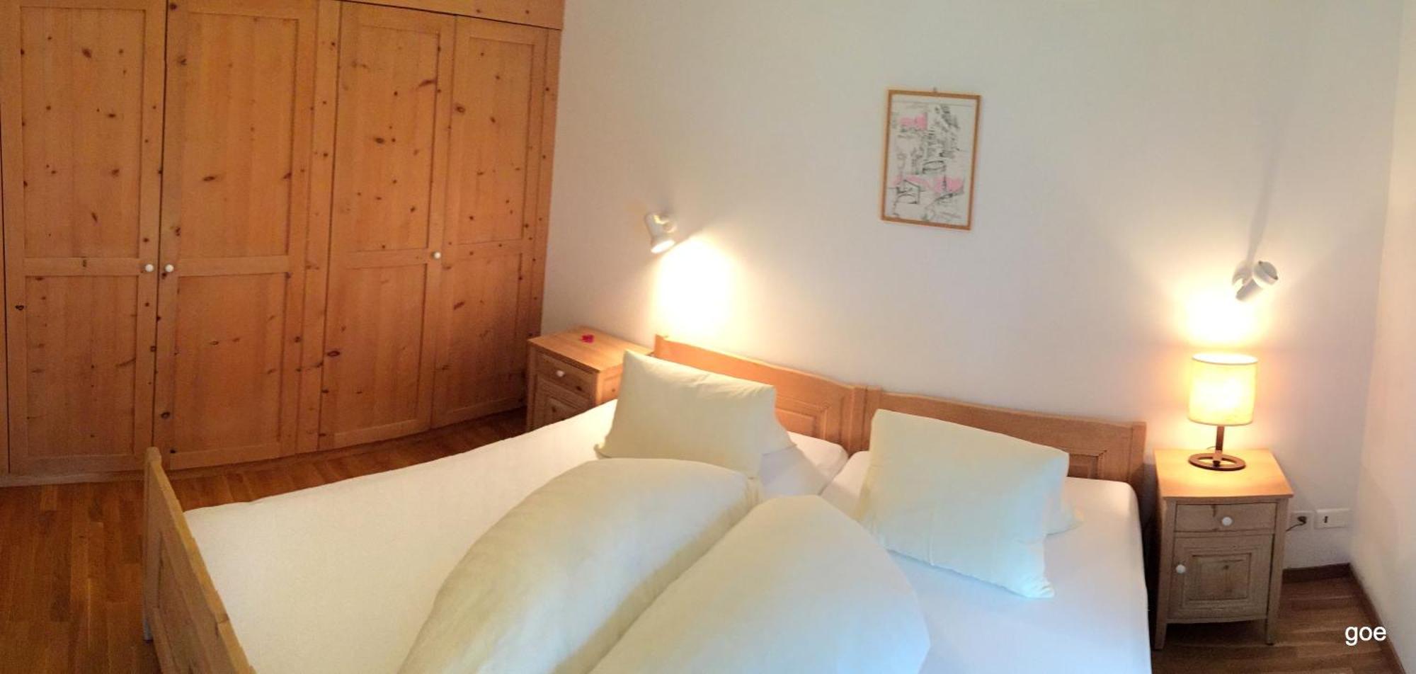 Hotel Chasa Sofia Scuol Quarto foto
