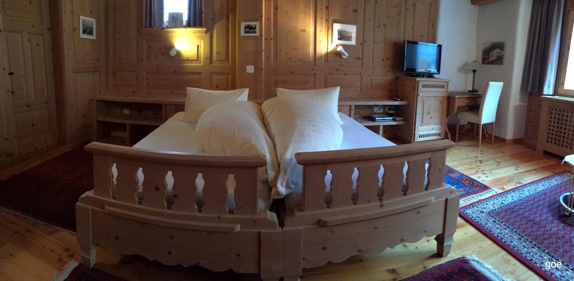 Hotel Chasa Sofia Scuol Quarto foto